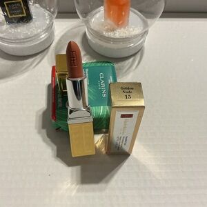 Elizabeth Arden  Golden Nude Lipstick with Gold Case